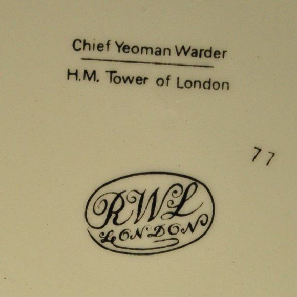 chief yeowman warder beefeater coaster trinket dish (w985) - Picture 5 of 5